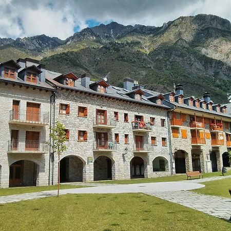 Apartamento Lamatriz Dequin Edificio Sayo 8 Benasque Exterior photo